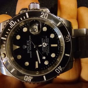 Rolex oyster perpetual date submariner